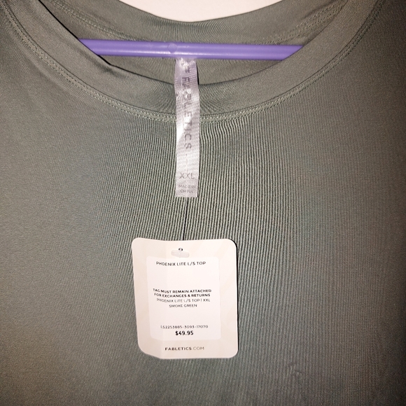 NWT Fabletics Phoenix Lite Long Sleeve Top Smoke Green - Picture 2 of 6